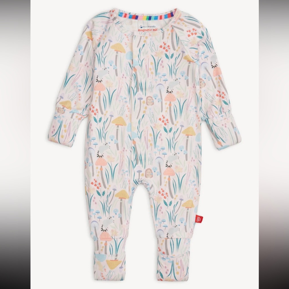 MagneticMe Magnetic Convertible Coverall
NB (up to 21”)